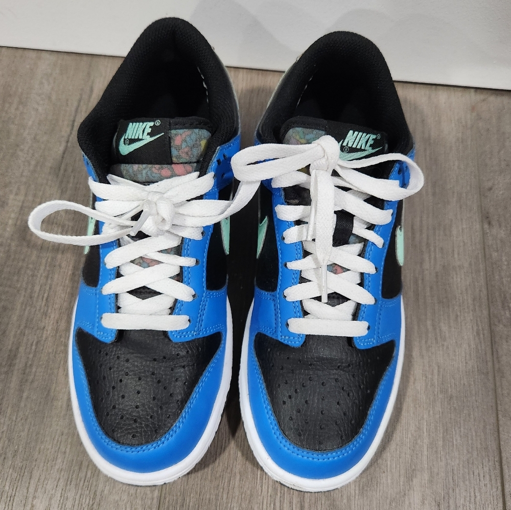 Nike Dunk Low SE Grade School size 6 Black Light Photo Blue Mint Foam